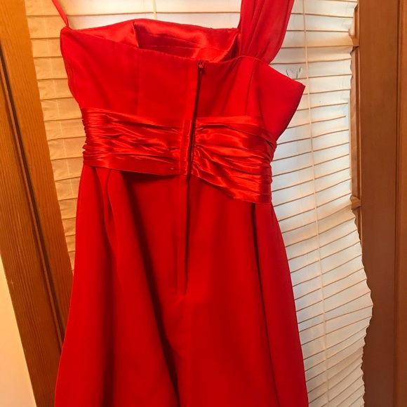 Red NWOT dress one shoulder - Picture 4 of 4